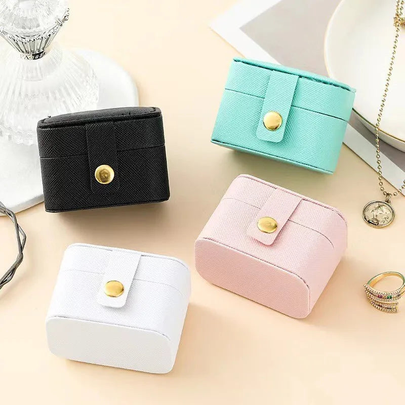 Mini Portagioie Quadrato in Pelle