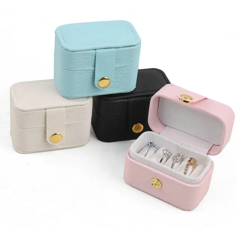 Mini Portagioie Quadrato in Pelle