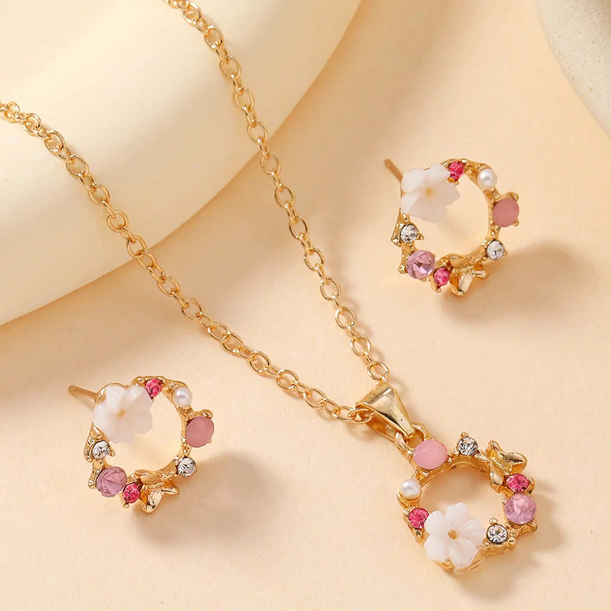 Set Rose Flower Orecchini, Anello & Collana