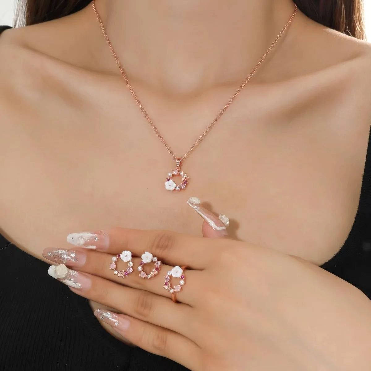 Set Rose Flower Orecchini, Anello & Collana